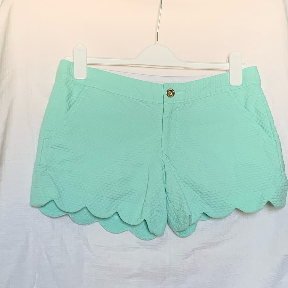 Lilly Pulitzer Buttercup Shorts!!! 💕
